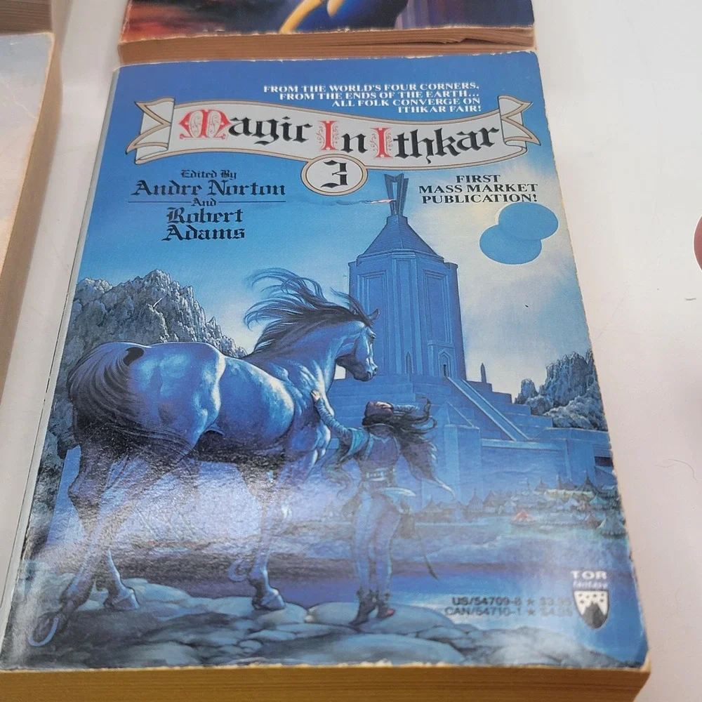 Brent Weeks Elizabeth Boyer Fantasy Book Lot 4 Paperbacks Epic‎ Magic Good